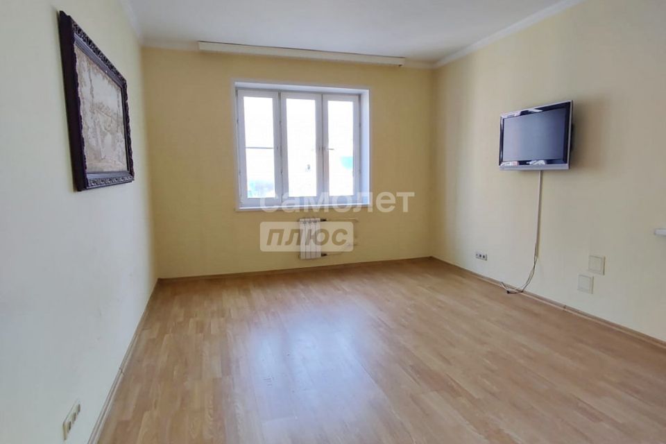 Продаётся 2-комнатная квартира, 74.1 м²