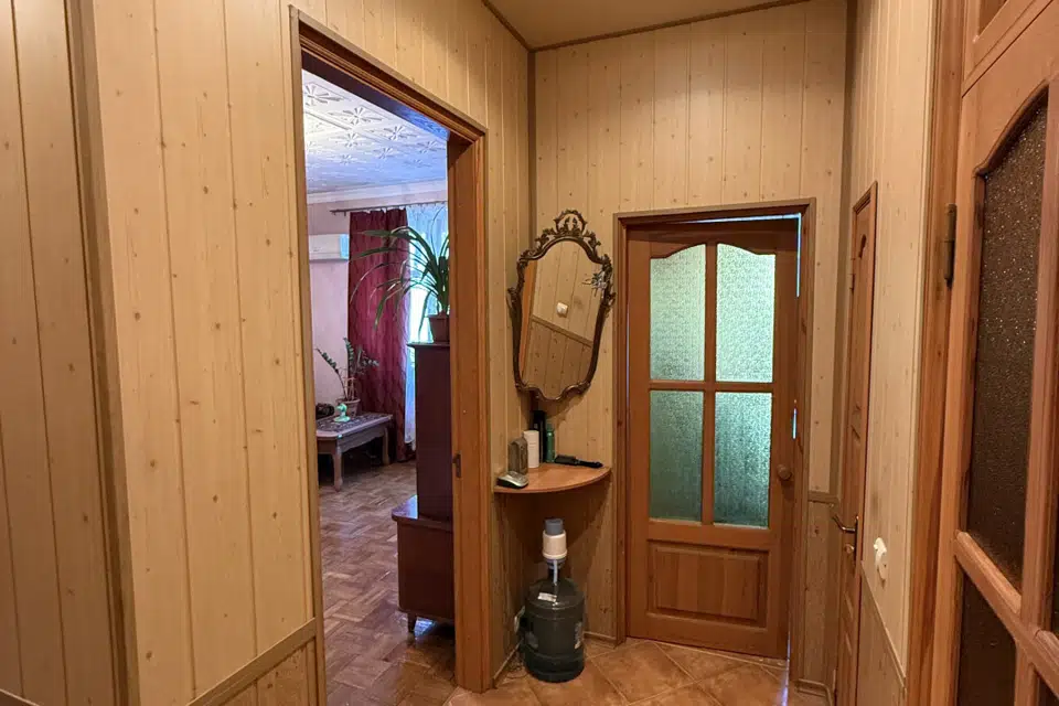 Продаётся 2-комнатная квартира, 60.8 м²