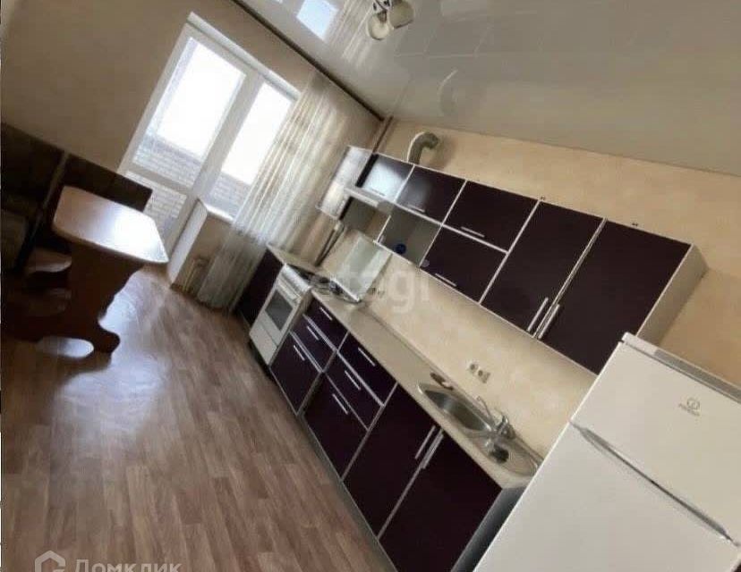 Продаётся 2-комнатная квартира, 72.2 м²
