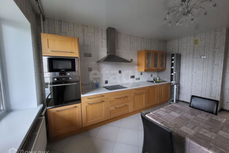 Сдаётся 2-комнатная квартира, 71 м²