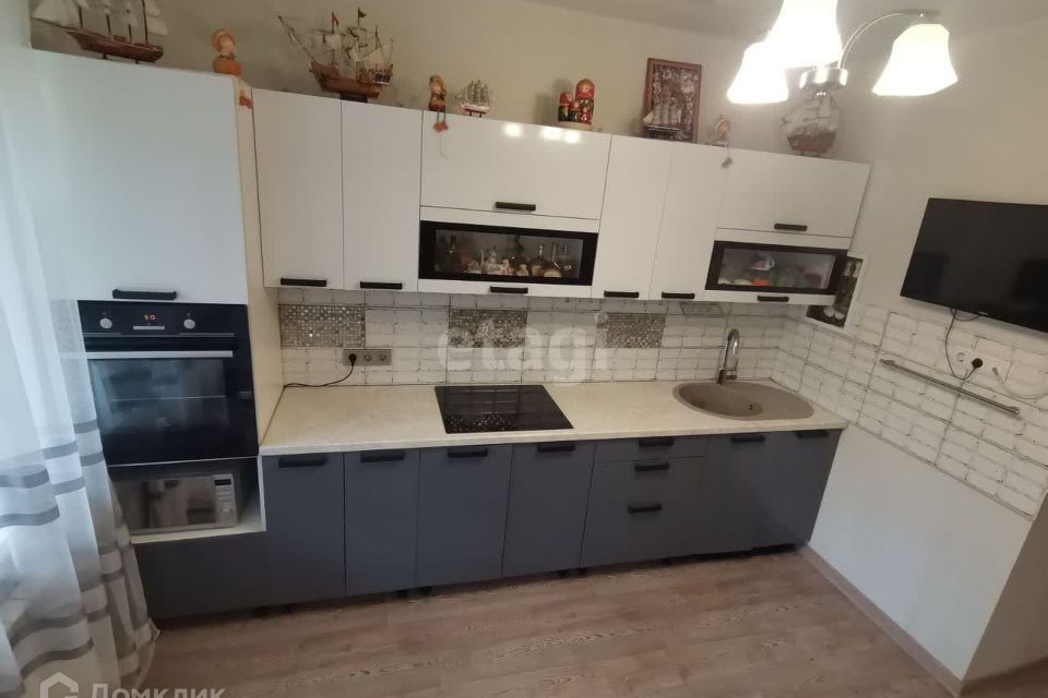Продаётся 3-комнатная квартира, 98.7 м²