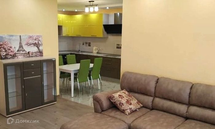 Сдаётся 3-комнатная квартира, 130 м²
