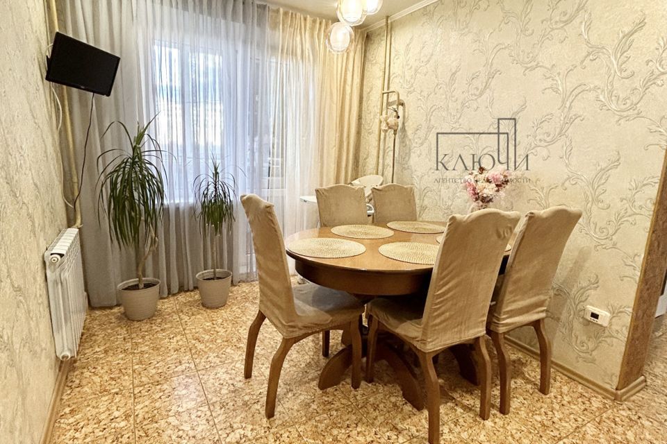 Продаётся 3-комнатная квартира, 75.5 м²