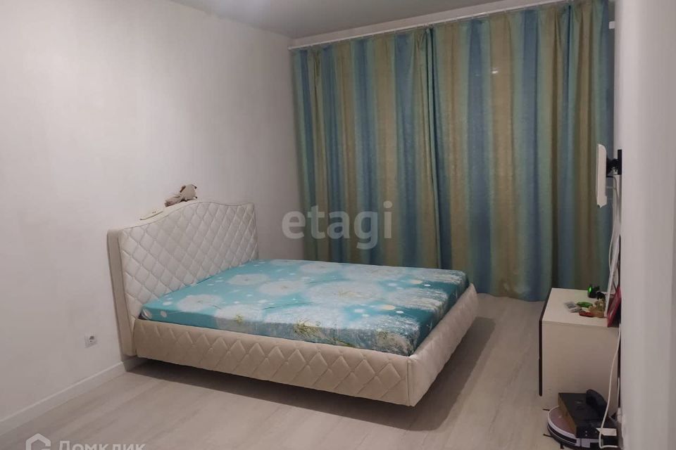 Продаётся 1-комнатная квартира, 37.4 м²