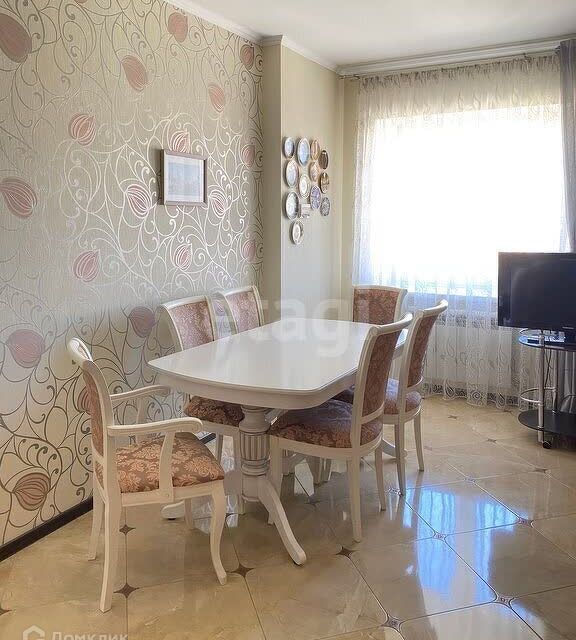 Продаётся 2-комнатная квартира, 80.2 м²