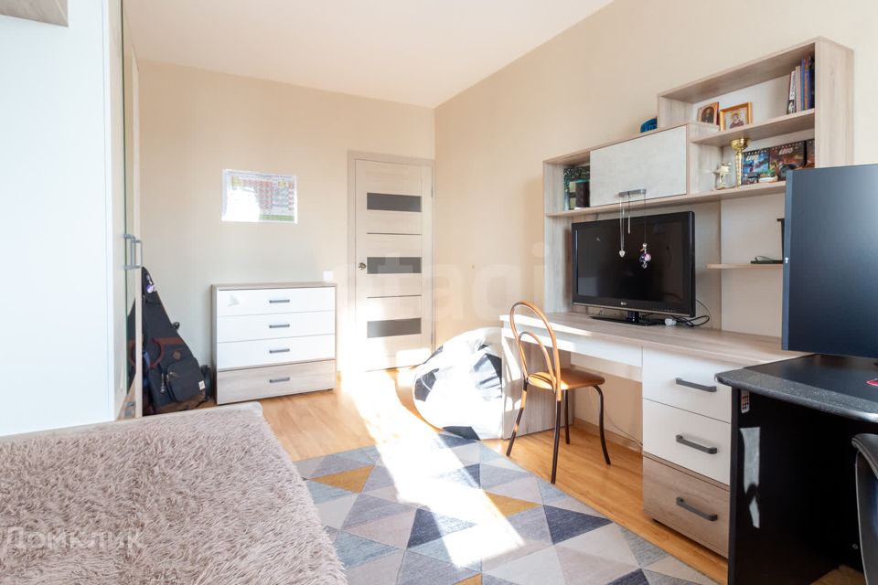 Продаётся 3-комнатная квартира, 77.7 м²