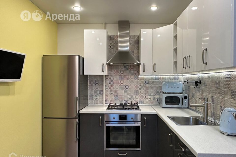 Сдаётся 1-комнатная квартира, 42 м²