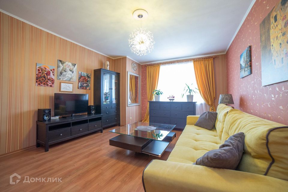 Продаётся 2-комнатная квартира, 71.7 м²