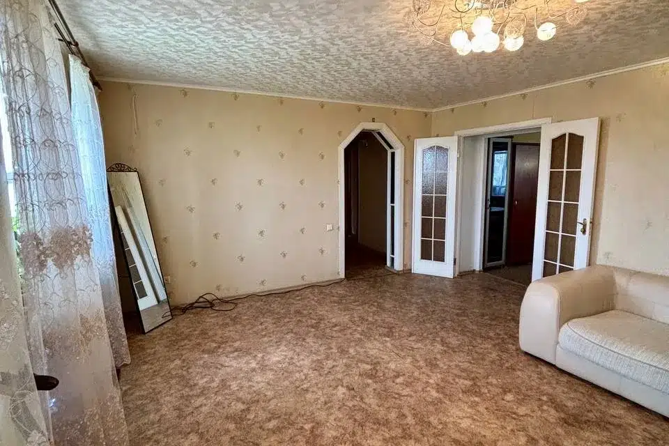 Продаётся 4-комнатная квартира, 107.3 м²