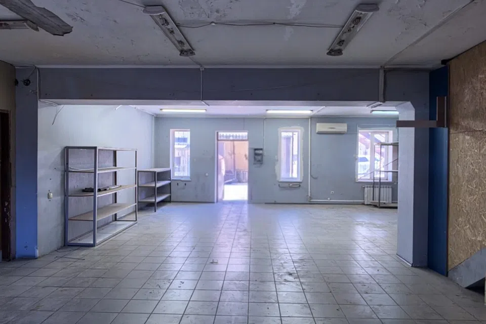 Сдаётся торговое помещение, 1356.8 м²