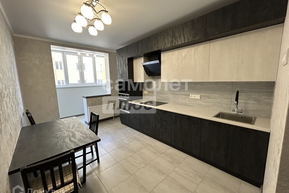 Продаётся 1-комнатная квартира, 42.1 м²