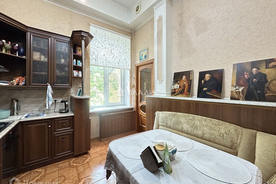 Продаётся 4-комнатная квартира, 107.3 м²
