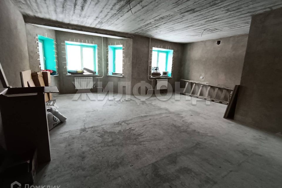Продаётся 3-комнатная квартира, 90 м²