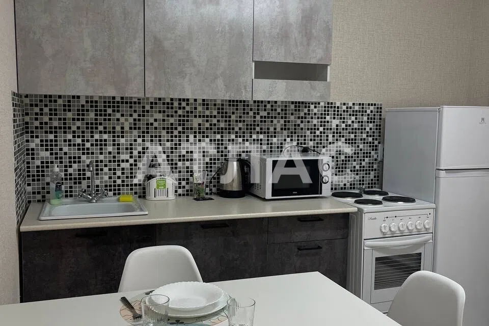 Продаётся 1-комнатная квартира, 38.4 м²