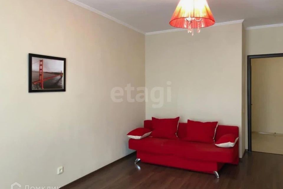 Продаётся 1-комнатная квартира, 54.6 м²