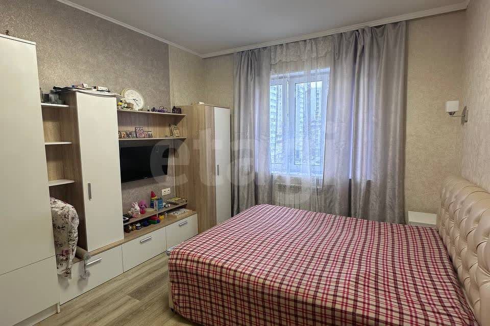 Продаётся 1-комнатная квартира, 38 м²