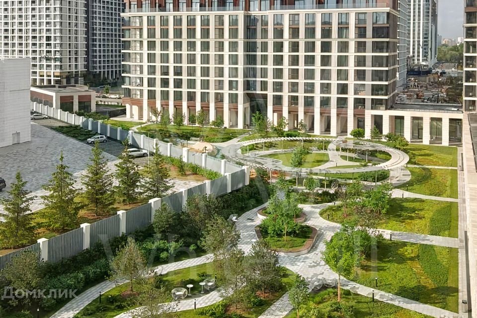 Продаётся 5-комнатная квартира, 322 м²