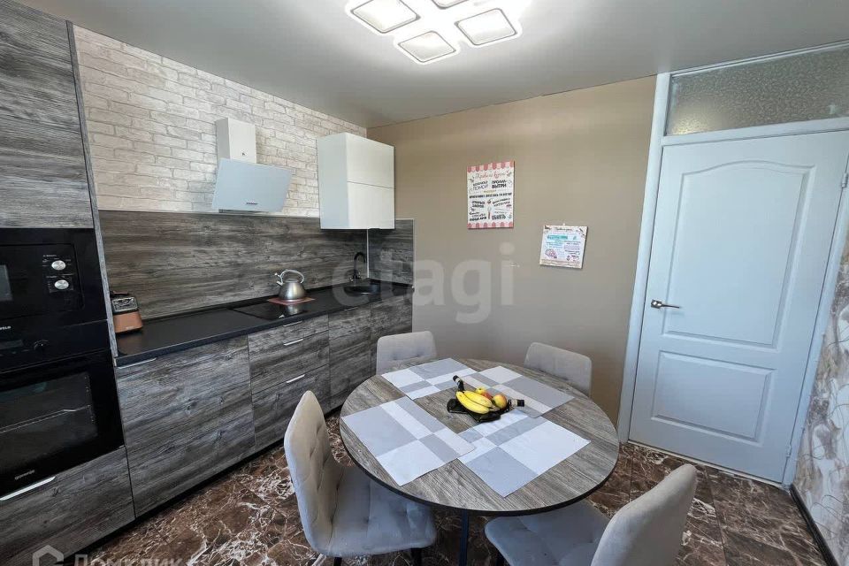 Продаётся 2-комнатная квартира, 55.8 м²