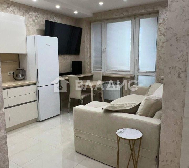 Продаётся 1-комнатная квартира, 43 м²