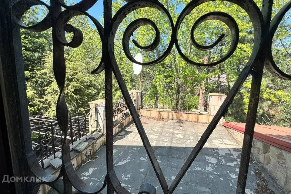 Продаётся 2-этажный дом, 235.1 м²