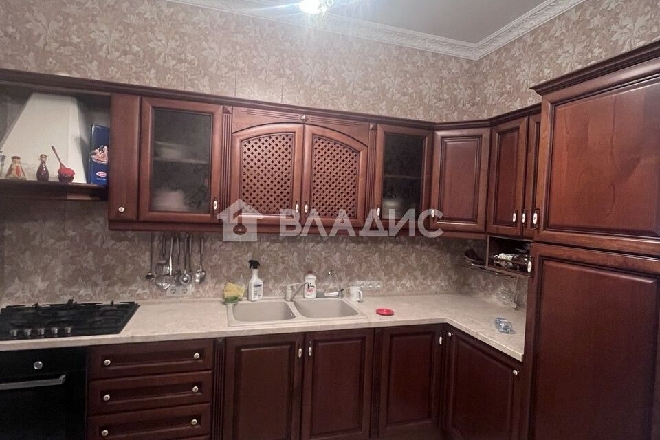 Продаётся 2-комнатная квартира, 100 м²
