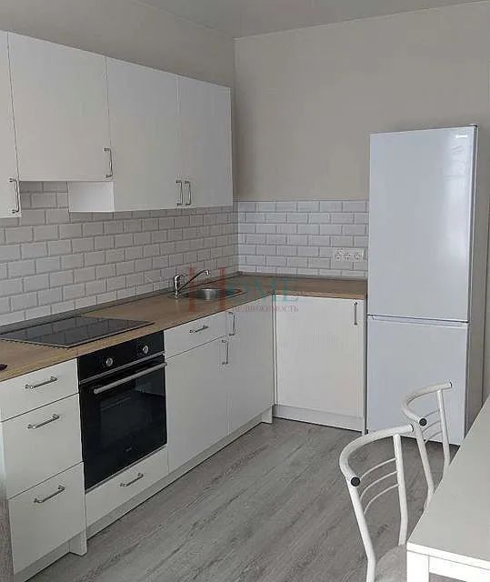 Сдаётся 1-комнатная квартира, 43 м²