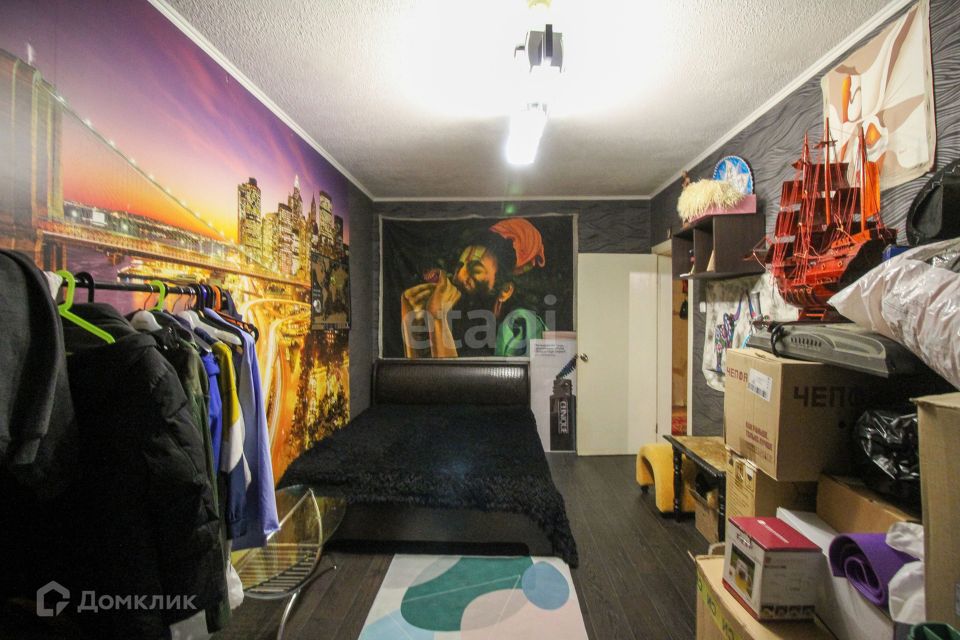 Продаётся 4-комнатная квартира, 146 м²
