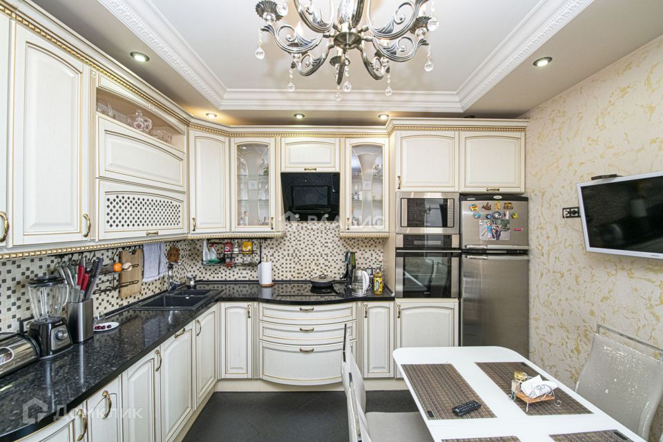 Продаётся 2-комнатная квартира, 92 м²