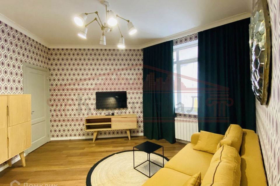 Сдаётся 2-комнатная квартира, 75 м²