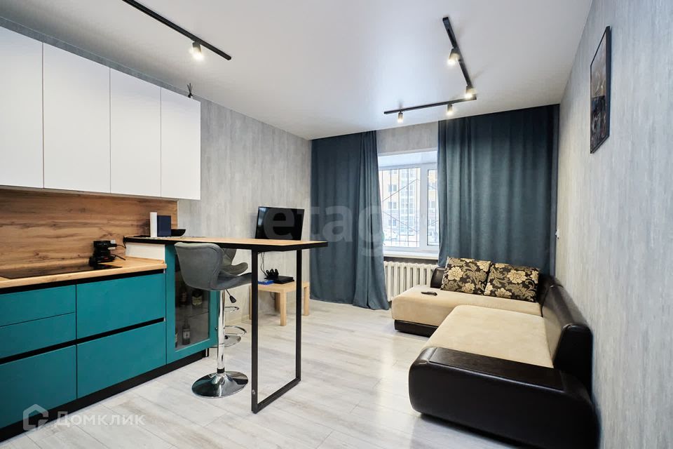 Продаётся 1-комнатная квартира, 42 м²