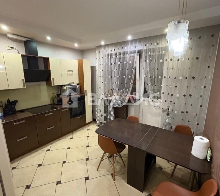 Продаётся 4-комнатная квартира, 83 м²