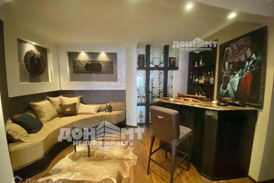 Продаётся 5-комнатная квартира, 240 м²