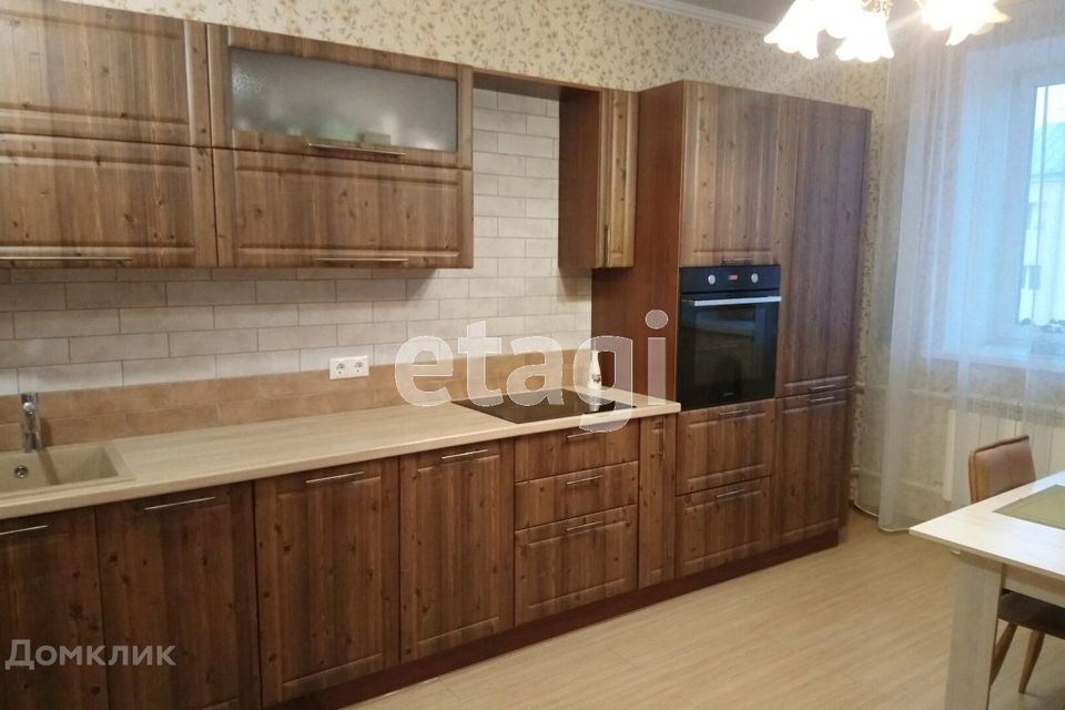 Продаётся 2-комнатная квартира, 71.1 м²