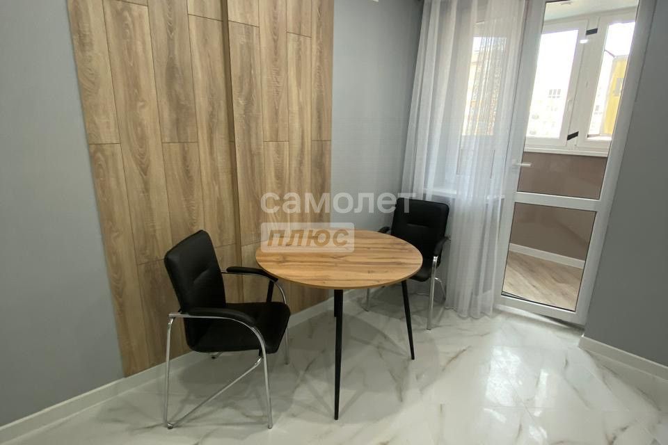 Продаётся 1-комнатная квартира, 43 м²