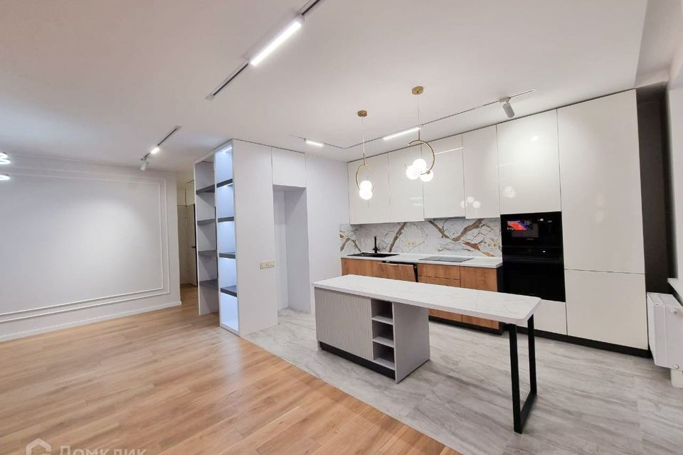 Продаётся 3-комнатная квартира, 94 м²