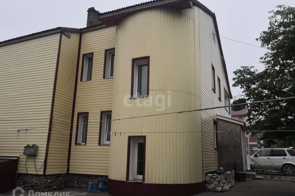 Продаётся 2-этажный дом, 303 м²