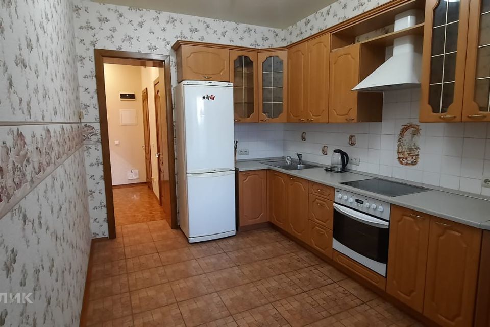 Сдаётся 2-комнатная квартира, 70.5 м²