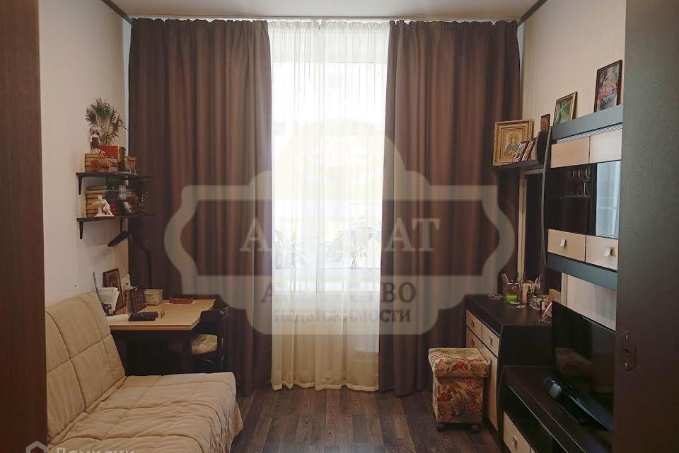 Продаётся комната в 7-комн. квартире, 15.1 м²