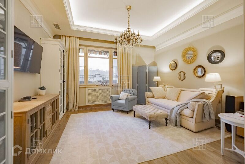 Сдаётся 3-комнатная квартира, 145 м²