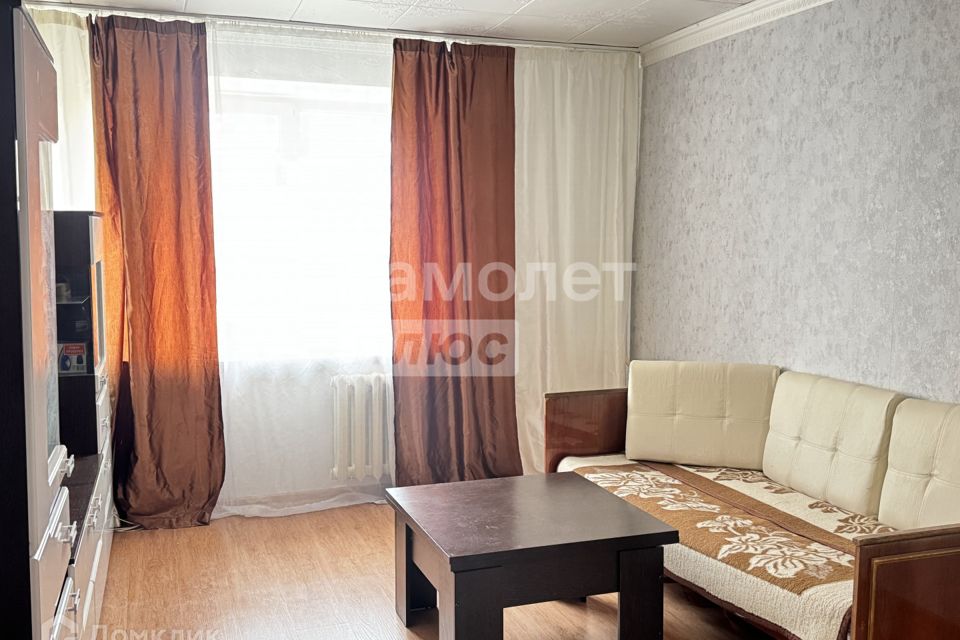 Продаётся комната в 5-комн. квартире, 19.5 м²