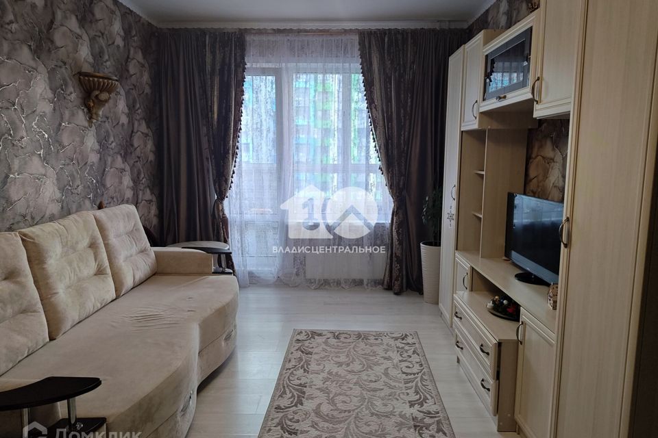 Продаётся 1-комнатная квартира, 42 м²