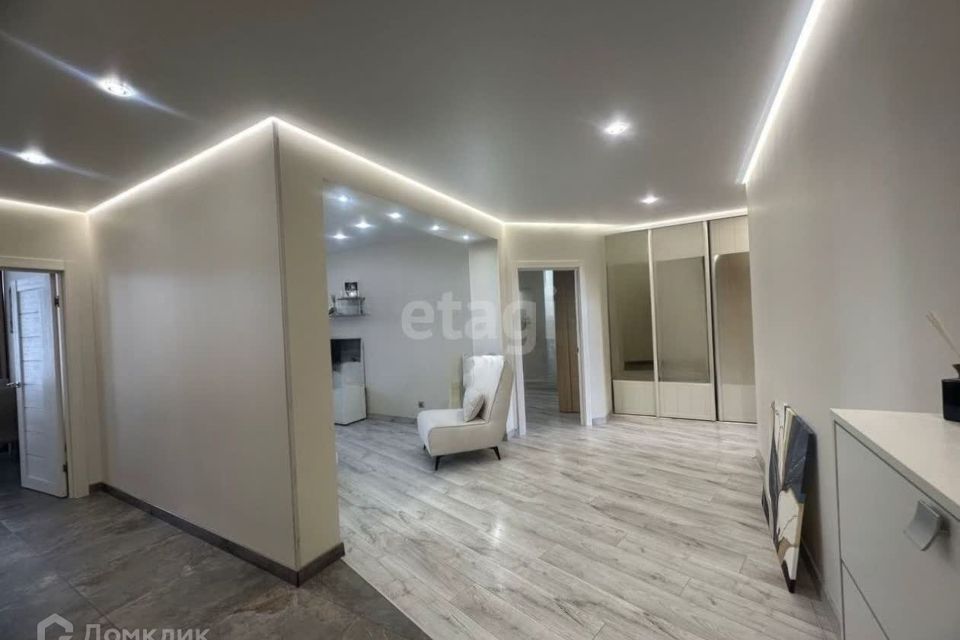 Продаётся 3-комнатная квартира, 100 м²