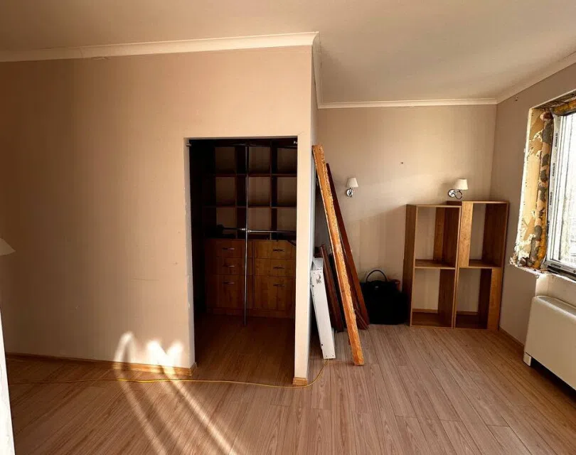 Продаётся 5-комнатная квартира, 194 м²