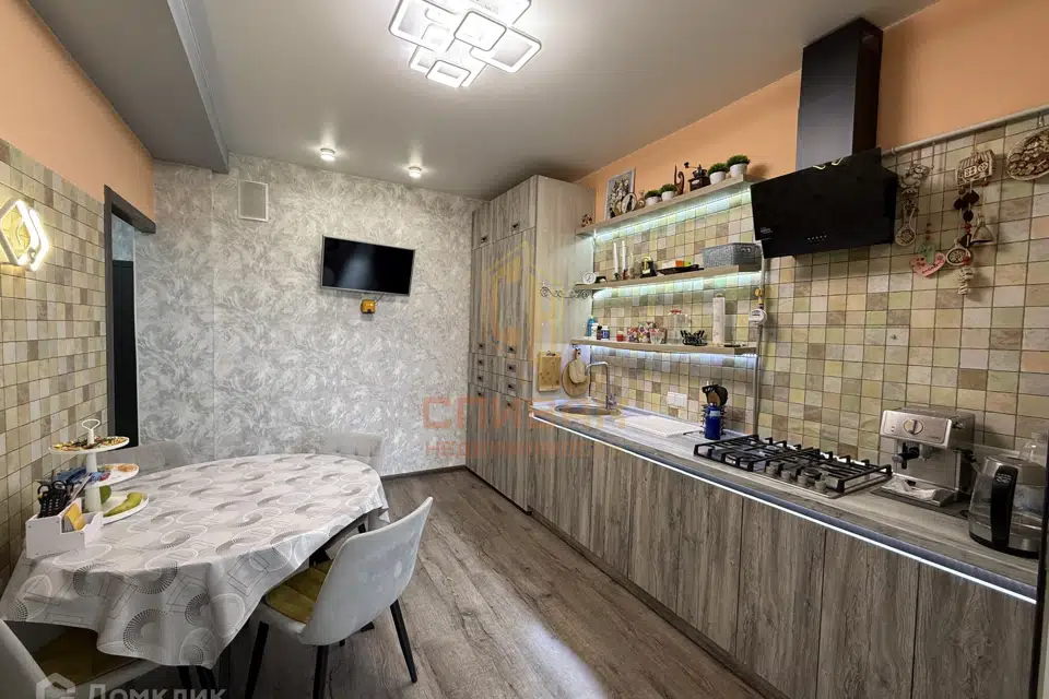 Продаётся 1-комнатная квартира, 42.9 м²