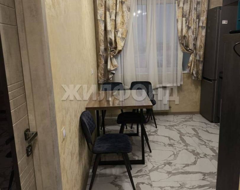 Продаётся 1-комнатная квартира, 37 м²