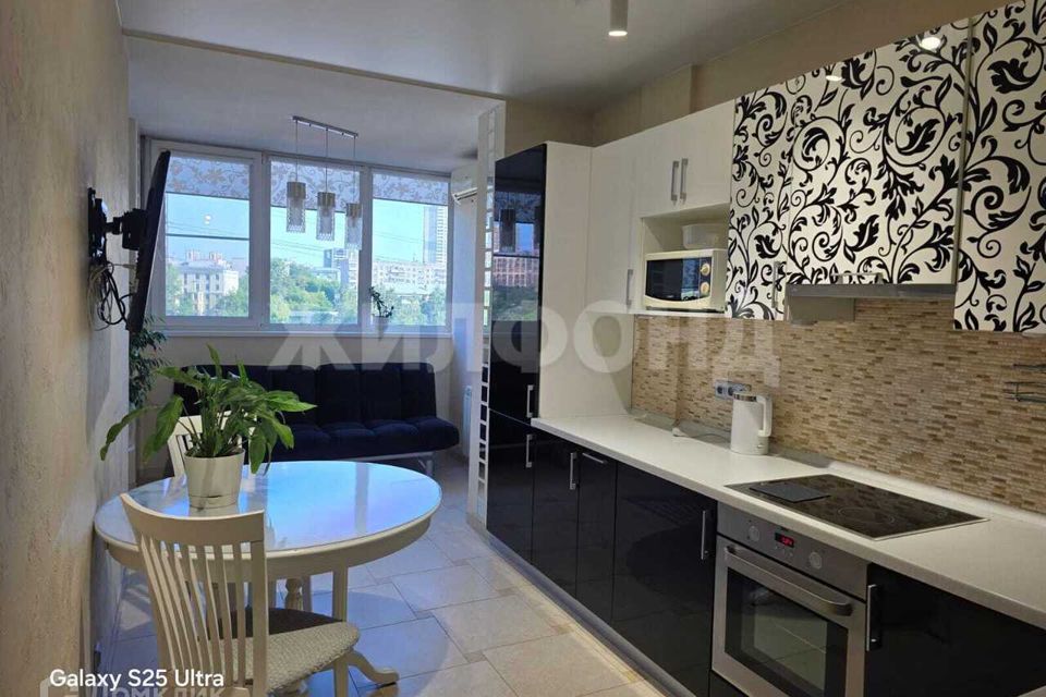 Сдаётся 2-комнатная квартира, 60 м²