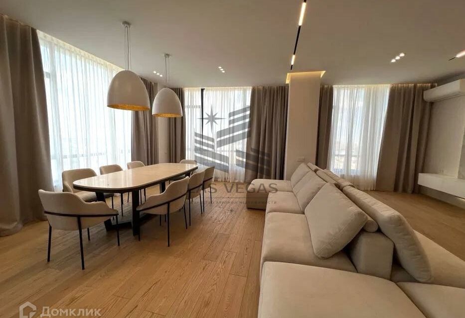 Сдаётся 3-комнатная квартира, 115 м²
