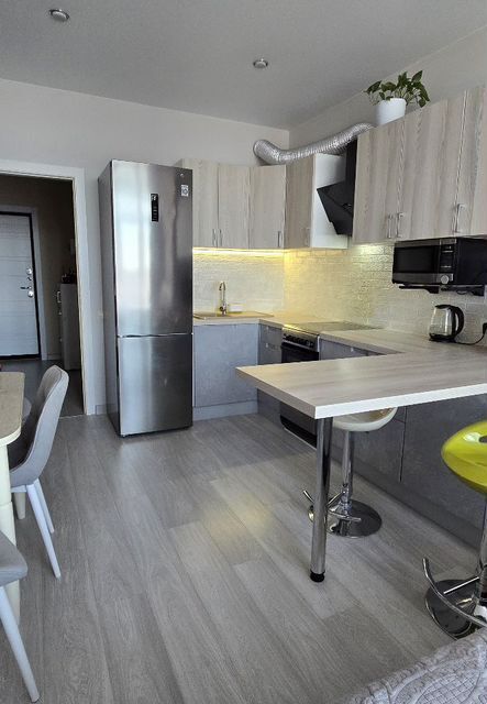 Продаётся 1-комнатная квартира, 42 м²