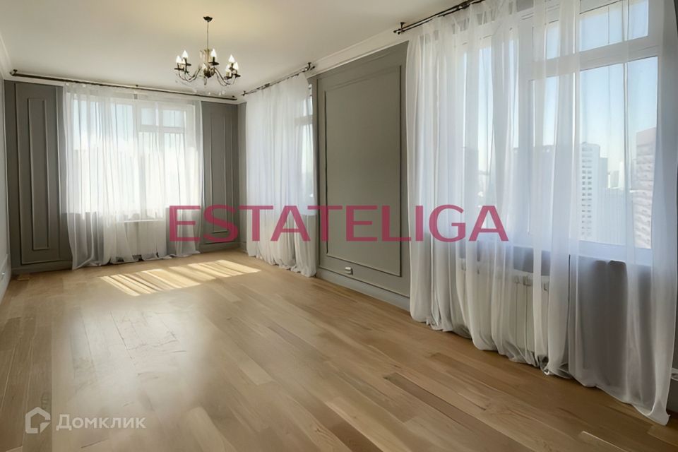 Продаётся 5-комнатная квартира, 140 м²