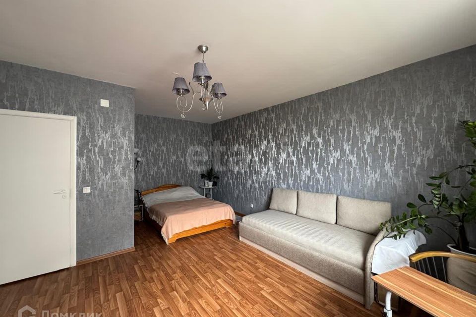 Продаётся 1-комнатная квартира, 42.3 м²